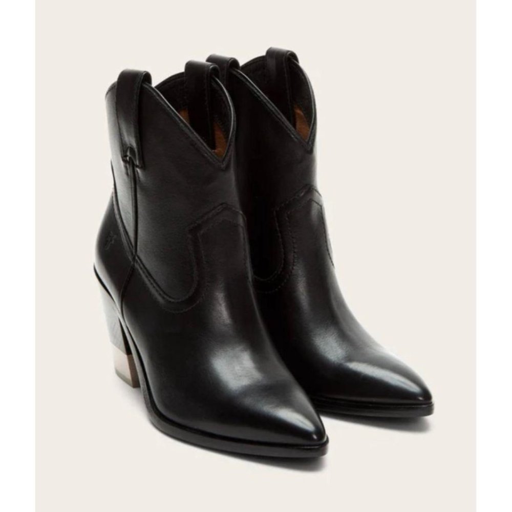 Frye Chevron Short Bootie Black Leather PRISTINE 6 - Picture 2 of 12